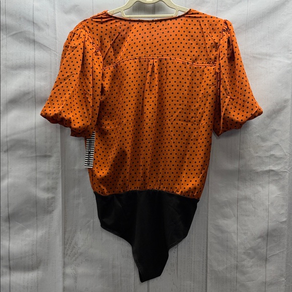 Haute Monde NWT Orange and Black Polka Dot Short Sleeve Surplice Blouse Bodysuit - Picture 5 of 12